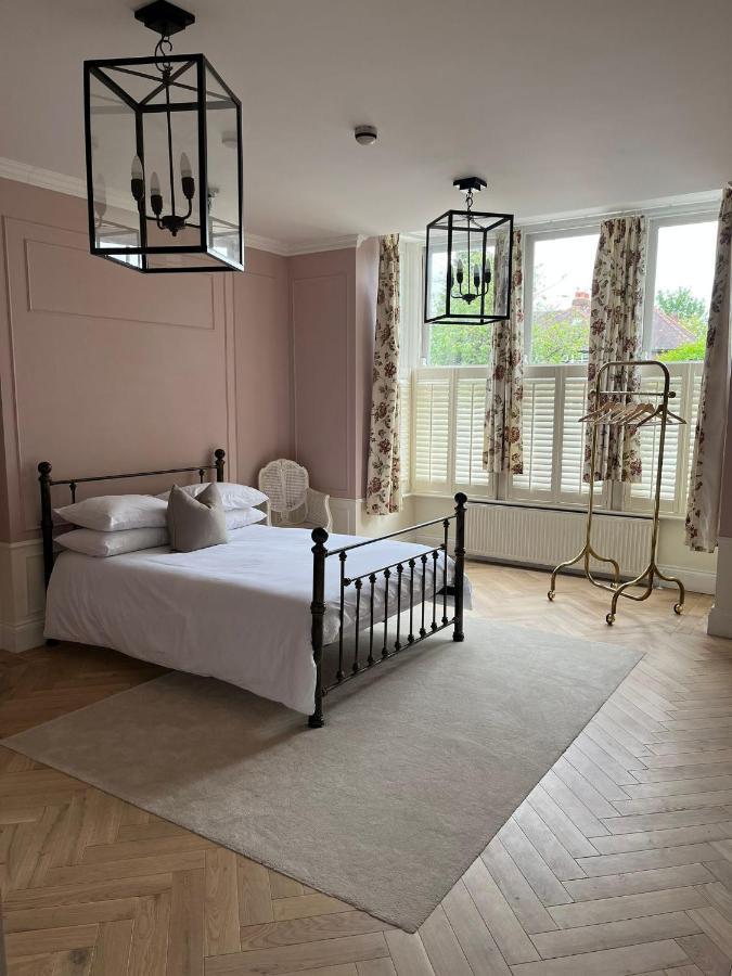 Private Apartment - 3 Bedrooms Харогейт Екстериор снимка